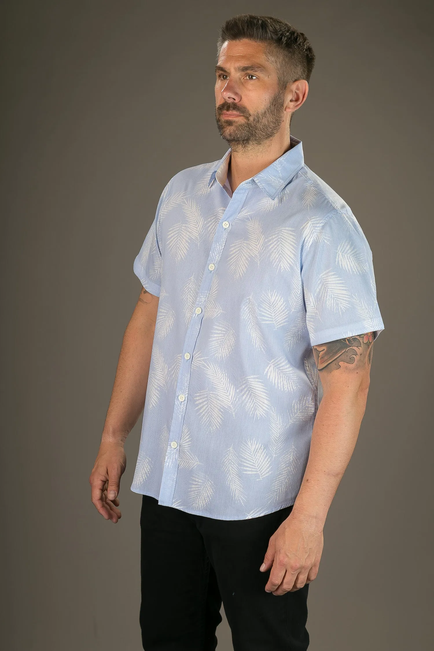 Blue Floral Print Cotton Slim Fit Mens Shirt Short Sleeve