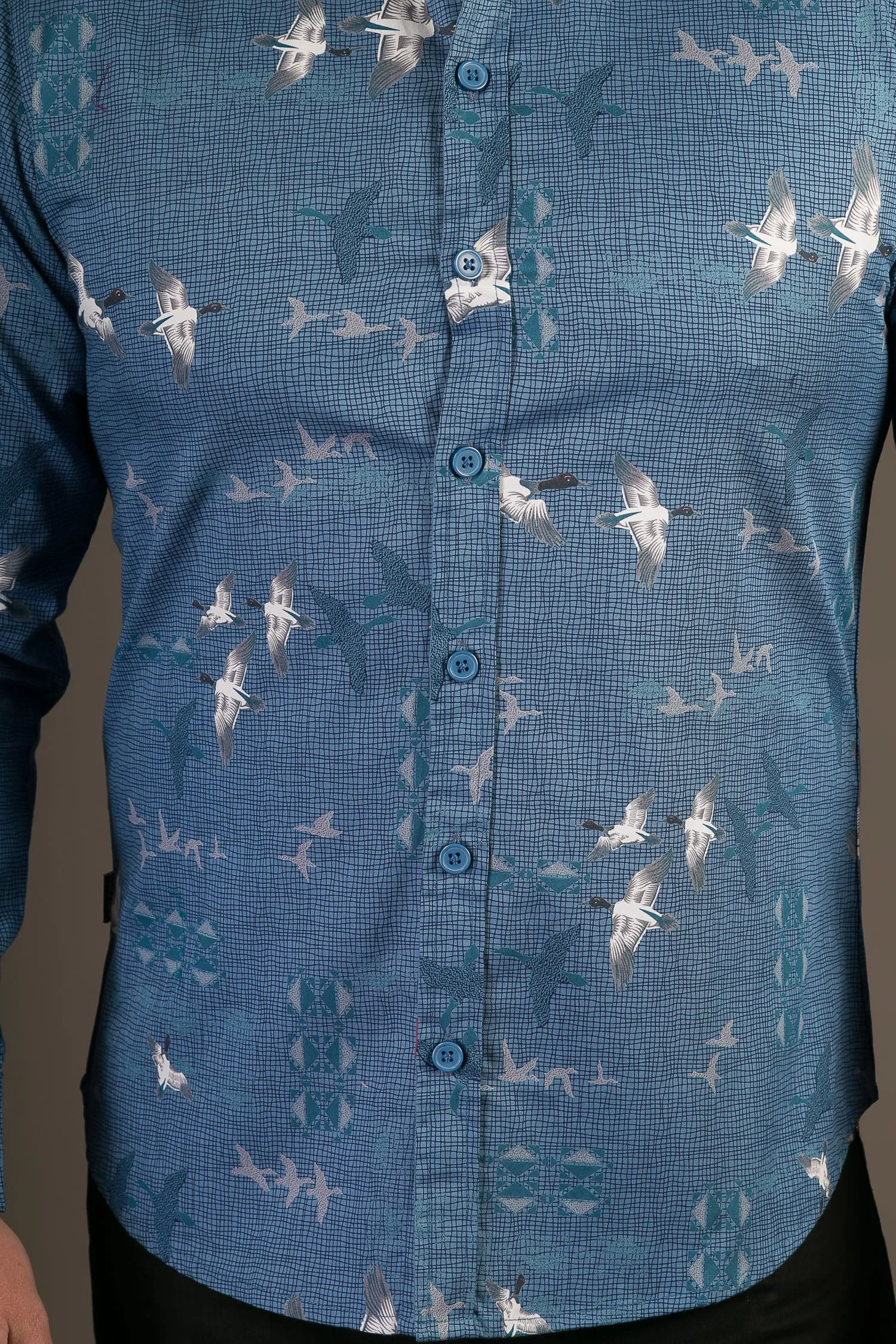 Blue White Geese Birds Print Cotton Slim and Regular Fit Mens Shirt Long Sleeve