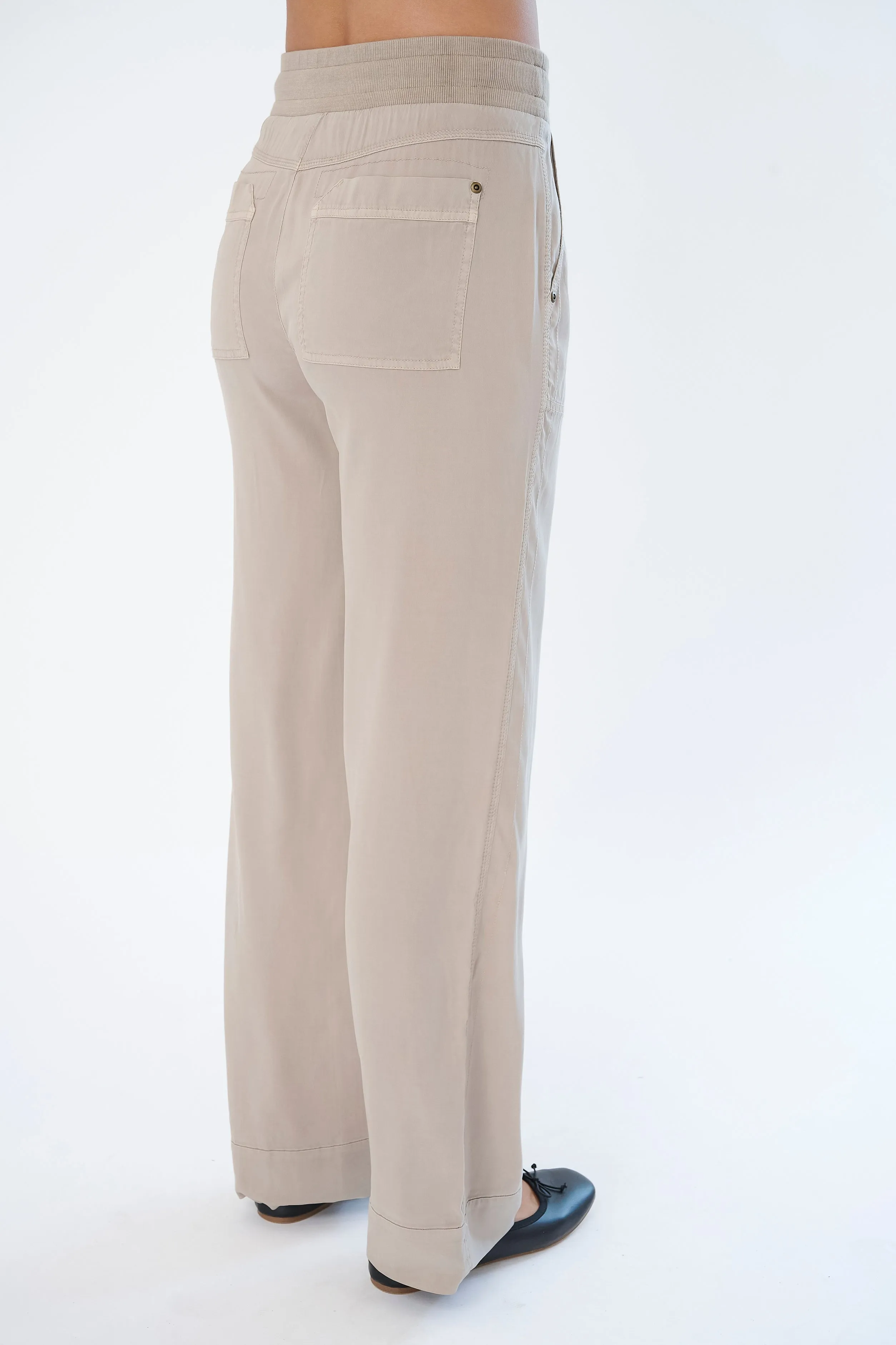 Havana Stretch Cupro Pull-On Pant