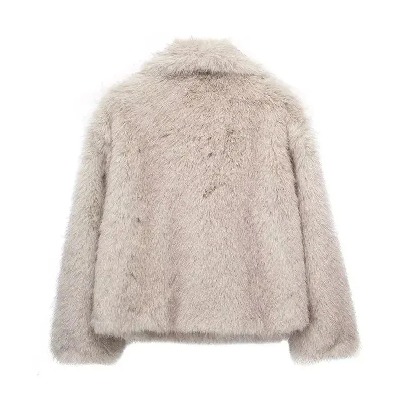 Katarina - Elegant and warm faux fur coat