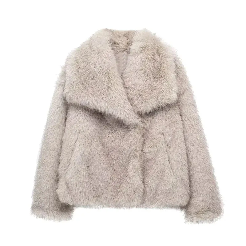 Katarina - Elegant and warm faux fur coat